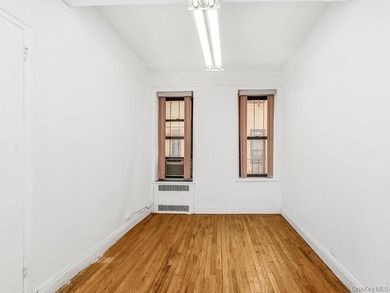 Welcome to 860 Grand Concourse #1i. Landmark Art Deco - photo 4