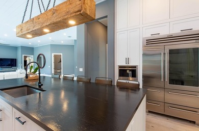 This gorgeous home has been extensively upgraded to the highest - photo 11