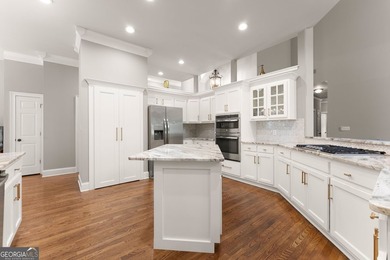 Privacy. Space. Flexibility. Set on more than 3 private acres in - photo 17
