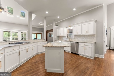 Privacy. Space. Flexibility. Set on more than 3 private acres in - photo 18