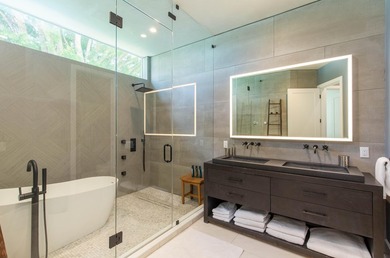 This gorgeous home has been extensively upgraded to the highest - photo 22