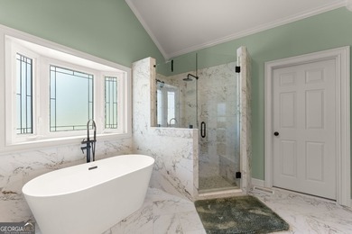 Privacy. Space. Flexibility. Set on more than 3 private acres in - photo 22