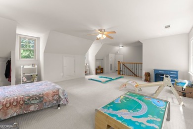Privacy. Space. Flexibility. Set on more than 3 private acres in - photo 24