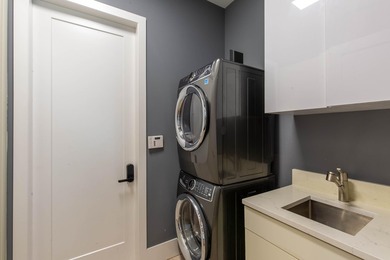 This gorgeous home has been extensively upgraded to the highest - photo 27