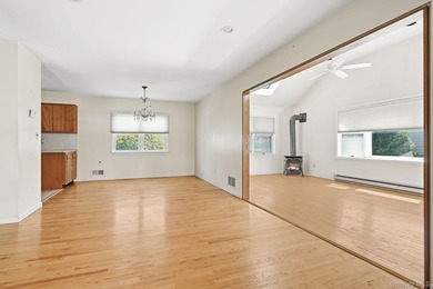 Welcome to this a well-maintained home offering comfort, space - photo 9
