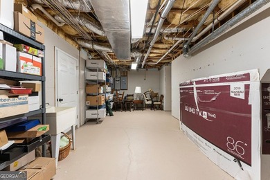 Privacy. Space. Flexibility. Set on more than 3 private acres in - photo 32