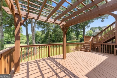 Privacy. Space. Flexibility. Set on more than 3 private acres in - photo 34