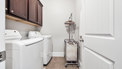 OVERSIZED LOT !! Take a look at this beautiful 3 bedroom, 2 bath - photo 41