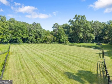 Privacy. Space. Flexibility. Set on more than 3 private acres in - photo 42