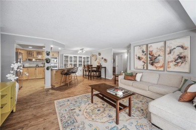 Lake Condo For Sale in Minneapolis, Minnesota