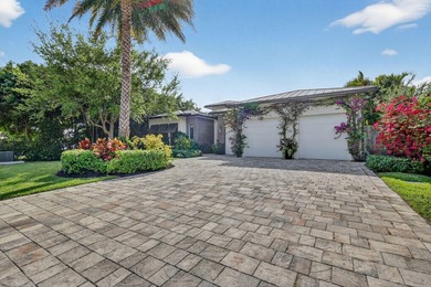 Luxurious 5-Bedroom Pool Home with Resort-Style Outdoor Living - photo 2