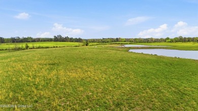 At the center of the property is a thoughtfully designed 7-stall - photo 8