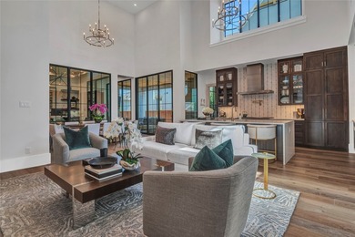 ELEVATED LIVING, EXPERTLY SCALED! This stunning SINGLE story - photo 4