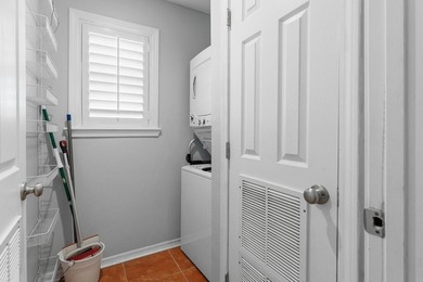 Luxury updates, deeded beach access and superb Destin Florida - photo 13