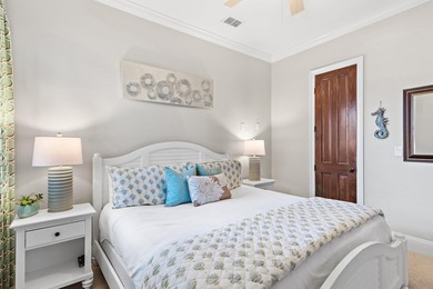 This recently and tastefully renovated 4-bedroom, 3 1/2-bath - photo 15