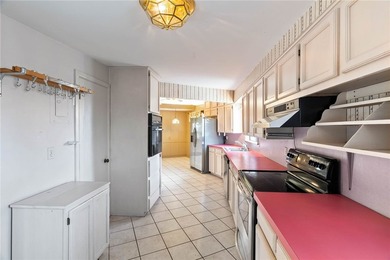 Charming 1955 Home with Endless Potential - Investor's Dream! - photo 7