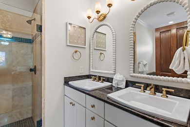 This recently and tastefully renovated 4-bedroom, 3 1/2-bath - photo 27