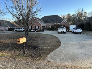 Ross Barnett Reservoir Home Sale Pending in Brandon Mississippi