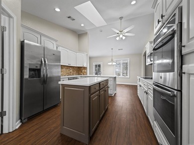 7 Resplandor Loop | Lake Balboa Views & Solid Build Experience - photo 11