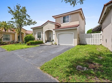 (private lake, pond, coastal) Home For Sale in Sunrise Florida