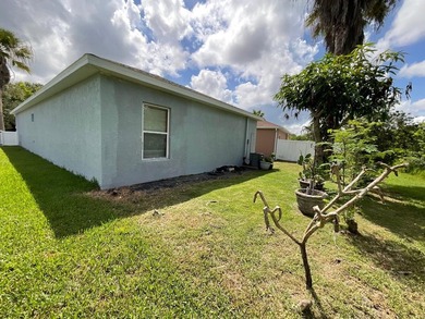 Welcome home! Priced to Sell,  This 3-bed, 2-bath, 1,226 sq ft - photo 15