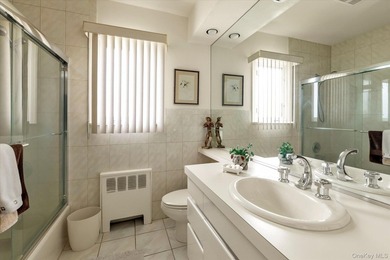 Welcome to this Beautifully Maintained Split-level Home in - photo 17
