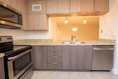 Welcome to this beautifully updated 2-bedroom, 2-bath garden - photo 22
