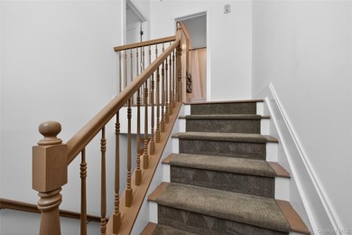 Waterfront Townhome | Balcony Water Views | Steps to LIRR | - photo 33