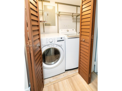 Welcome to this beautifully updated 2-bedroom, 2-bath garden - photo 46