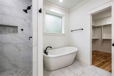 Tucked among the trees with direct access to the Lago Vista East - photo 15