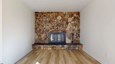 Price adjustment on this beautifully renovated 3-bedroom, 2 - photo 17