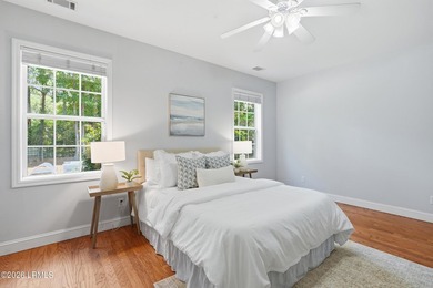 Welcome to Royal Pines! This spacious 5-bedroom, 3-bath with a 2 - photo 18