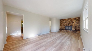 Price adjustment on this beautifully renovated 3-bedroom, 2 - photo 19