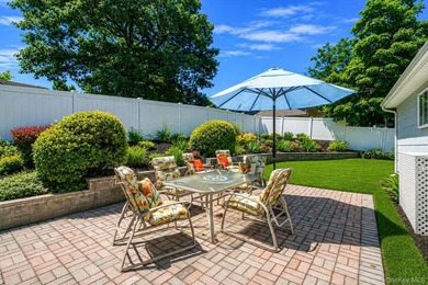Nestled in the sought-after San Remo section of Kings Park, this - photo 22