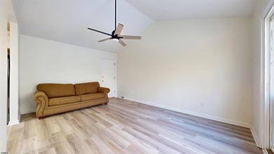 Price adjustment on this beautifully renovated 3-bedroom, 2 - photo 22