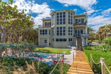 Exquisite gated oceanfront estate that epitomizes luxury living - photo 26