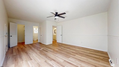 Price adjustment on this beautifully renovated 3-bedroom, 2 - photo 29