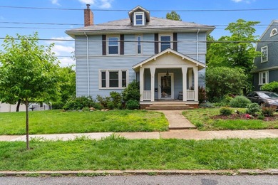 Welcome to 14 Riverview Pl! Tucked away off Rivermont Ave on a - photo 1