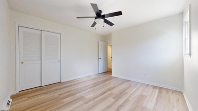 Price adjustment on this beautifully renovated 3-bedroom, 2 - photo 33