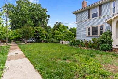 Welcome to 14 Riverview Pl! Tucked away off Rivermont Ave on a - photo 5