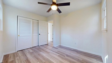 Price adjustment on this beautifully renovated 3-bedroom, 2 - photo 35