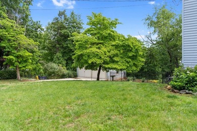 Welcome to 14 Riverview Pl! Tucked away off Rivermont Ave on a - photo 6