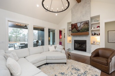 Luxury estate on 6 acres in Lindale ISD, thoughtfully designed - photo 9