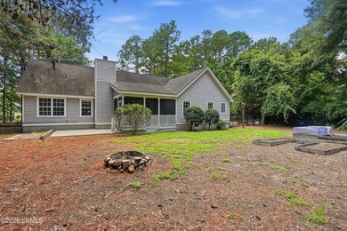 Welcome to Royal Pines! This spacious 5-bedroom, 3-bath with a 2 - photo 40