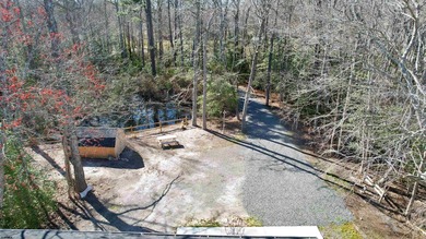 Price adjustment on this beautifully renovated 3-bedroom, 2 - photo 50