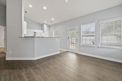 Welcome to 152 Rose Water Loop - a beautiful, move-in ready - photo 12