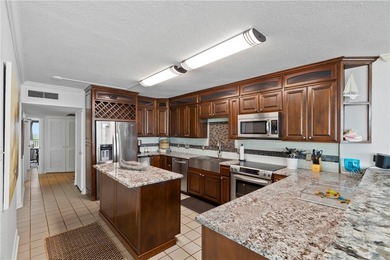 Step inside this ultimate Hemingway-inspired beach condo. This - photo 15