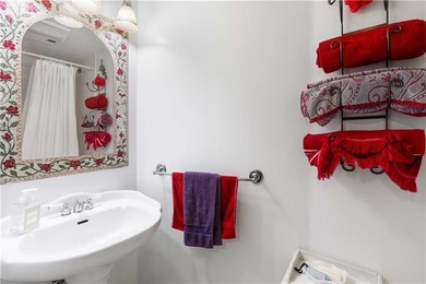 Located in Bristol's desirable Bayside Shore neighborhood, 30 - photo 15