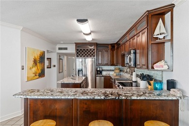 Step inside this ultimate Hemingway-inspired beach condo. This - photo 17