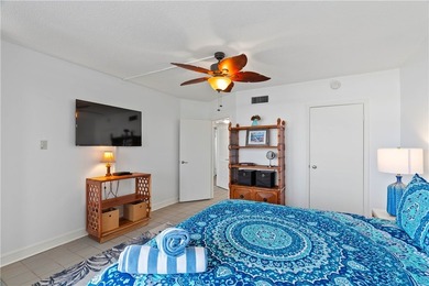 Step inside this ultimate Hemingway-inspired beach condo. This - photo 19
